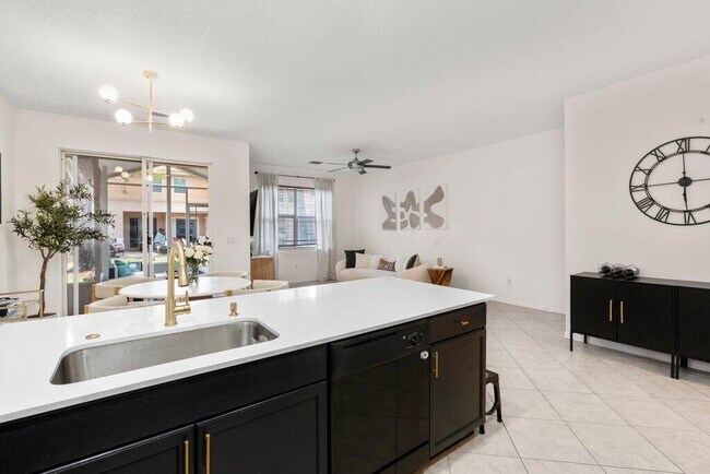 Building Photo - 453 Rainbow Springs Terrace