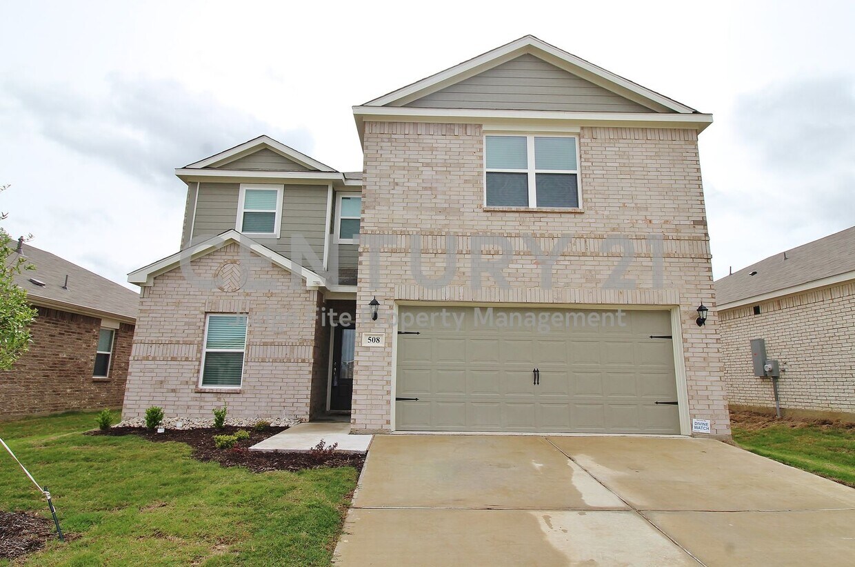 Primary Photo - Spacious 2-Story 5/2.5/2 in Patriot Estate...