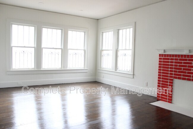 Building Photo - 1412 Alabama Ave SW