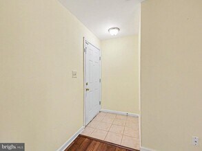 Building Photo - 33 Fern Oak Cir