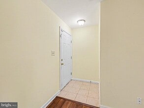 Building Photo - 33 Fern Oak Cir