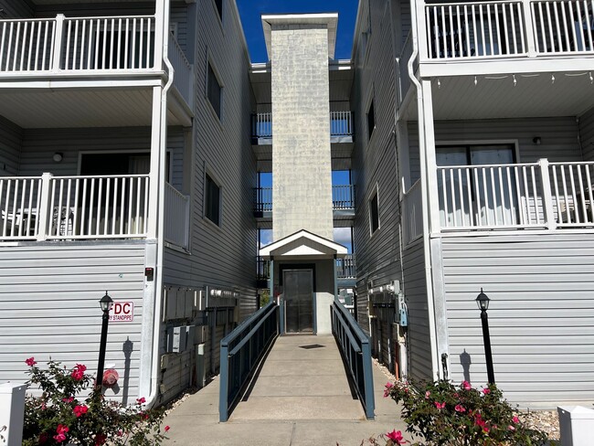 Building Photo - Oceanfront Monthly Winter Rental in North ...