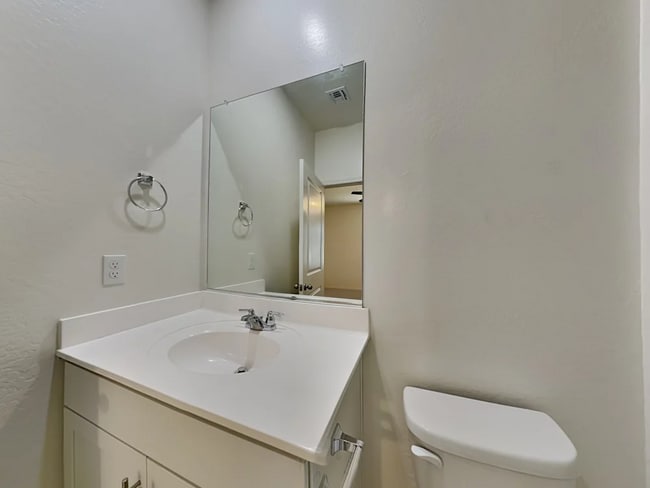 Building Photo - 19142 W Elm St