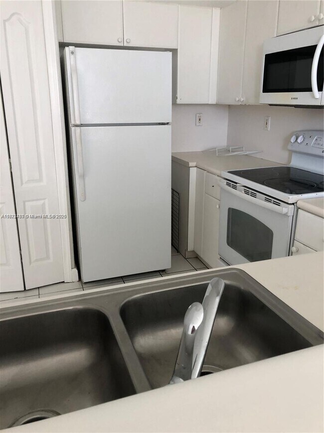 Foto del edificio - 1692 SE 29th Ct