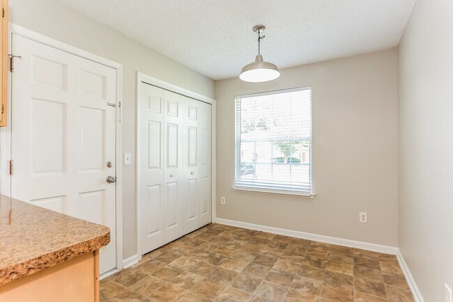 Foto del edificio - 1596 Trotters Bend Trail