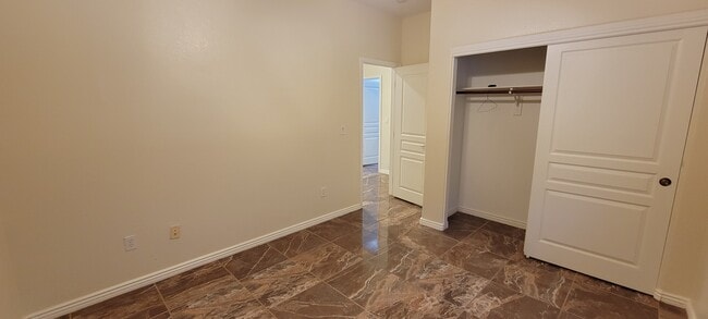 Building Photo - 6251 Bunker Commons Ct