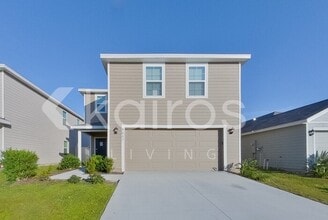 Building Photo - 8647 SW 43rd Ter