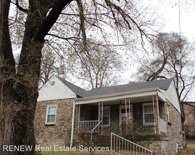 Building Photo - 1021 Dozier Pl