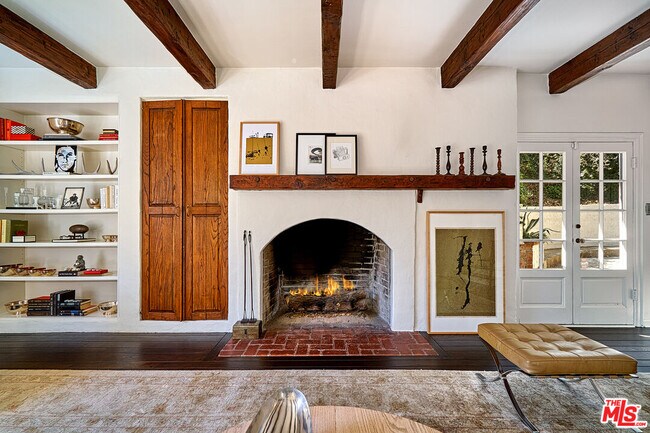 Building Photo - 2097 Outpost Dr