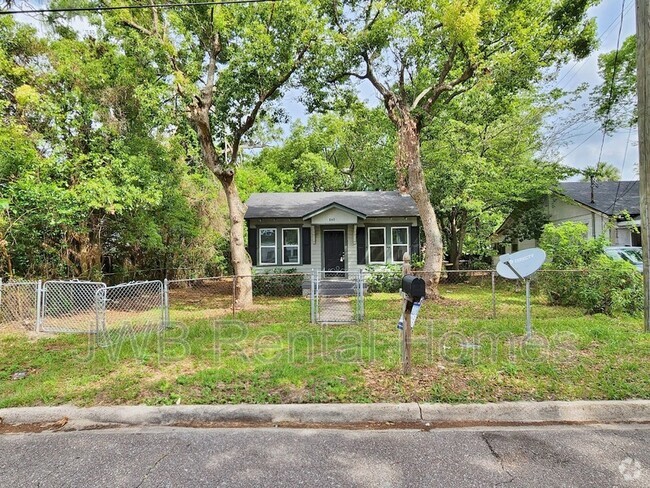 Building Photo - 849 Lynton St