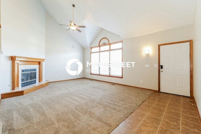 Building Photo - 15520 Apache St