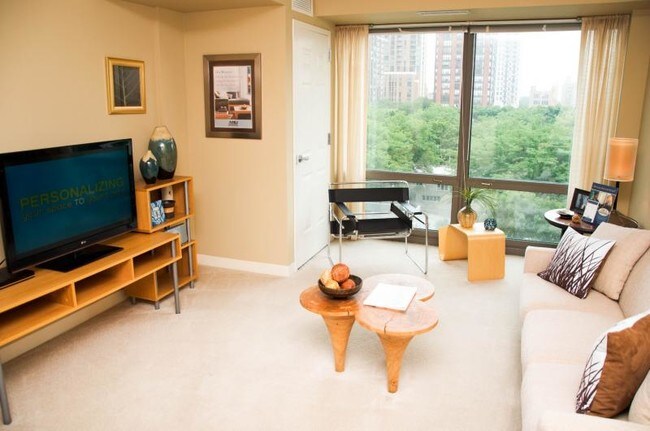Foto del edificio - 807 N Clark St
