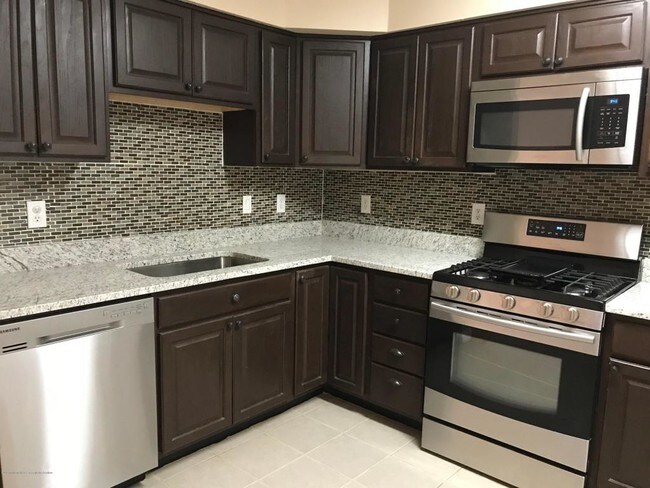 Foto del edificio - 236 Brookfield Dr