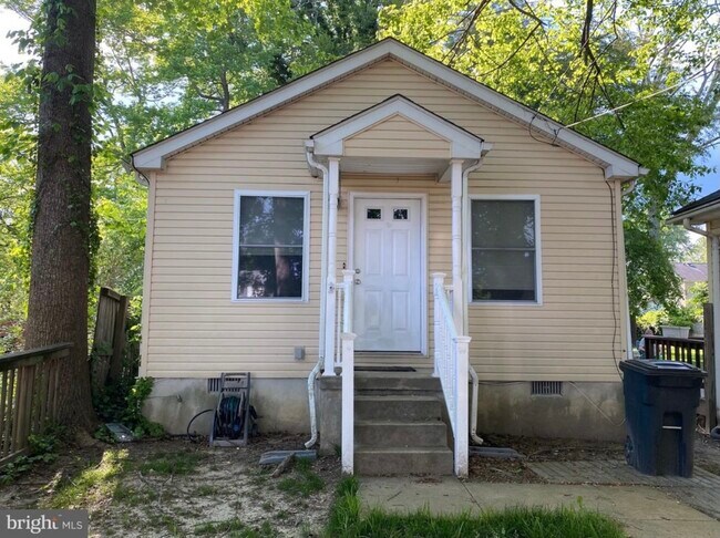 Building Photo - 8820 Erie Ave