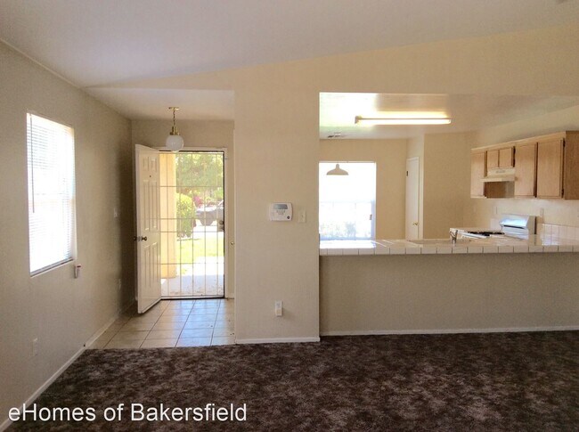 Foto del edificio - 3 br, 2 bath House - 6204 Straub Ln