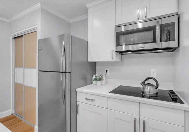 Foto del edificio - Welcome to a stylish one-bedroom, one-bath...
