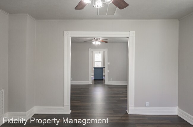 Building Photo - 4 br, 2 bath House - 844 S Kickapoo Ave