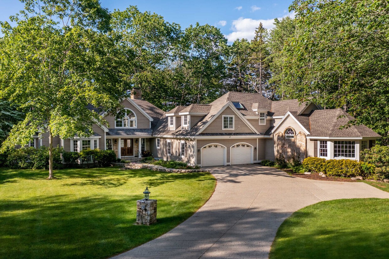 Primary Photo - 28 Rivers Edge Dr
