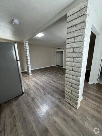 Building Photo - 84691 Bagdad Ave