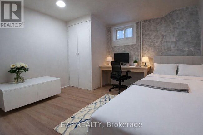 Building Photo - 861 Cosburn Ave.