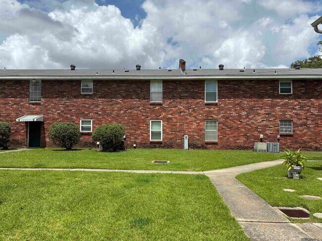 Foto del edificio - 1701 Lobdell Ave
