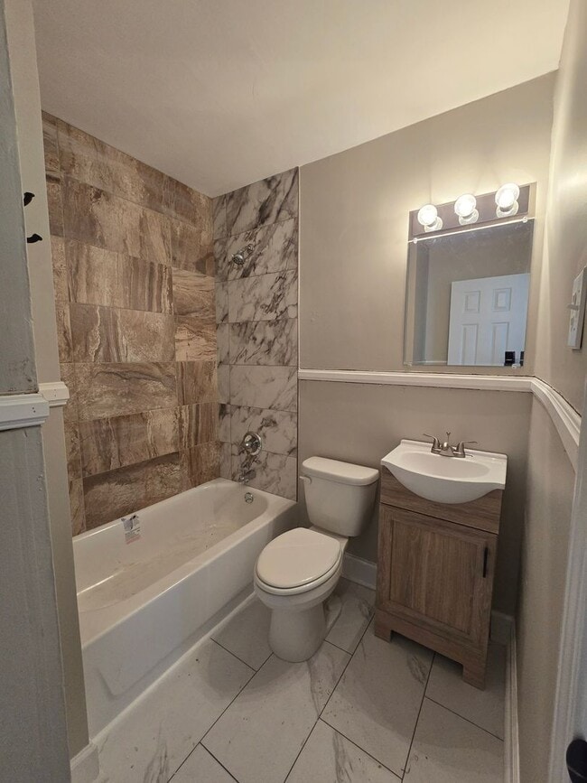 Building Photo - NEW LISTING!!!!!