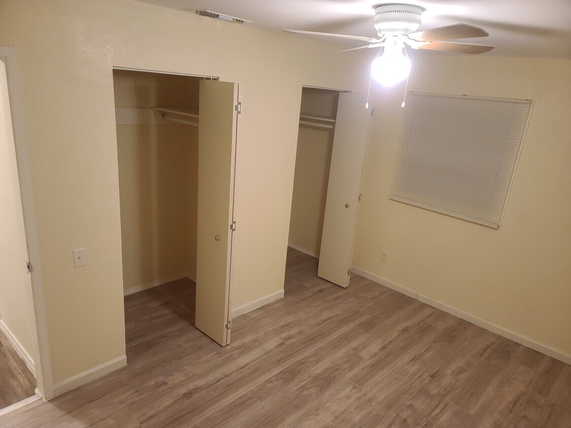 Foto principal - 1112 Sierra Dr