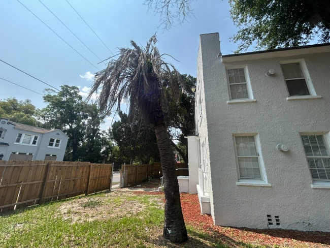Building Photo - 3524 Boulevard St