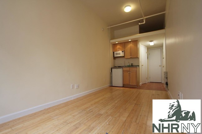 Building Photo - 139 West 14th Street