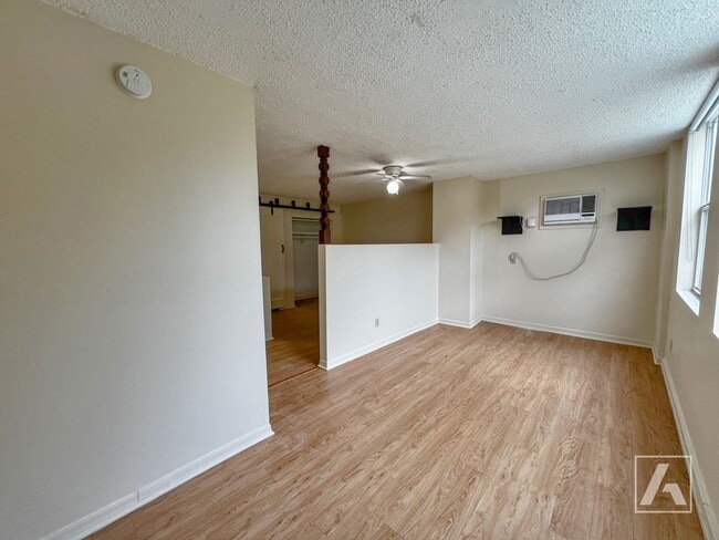 Building Photo - 317 Harwood St