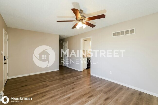 Building Photo - 810 S Haden St, Independence, MO 64050