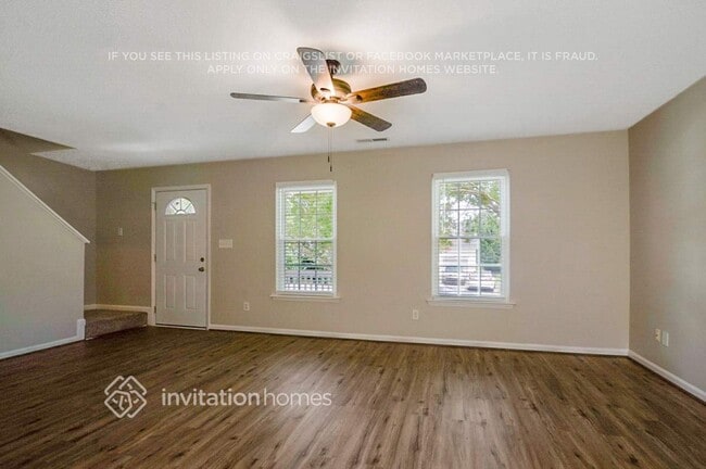 Foto del edificio - 4921 Silverdene St
