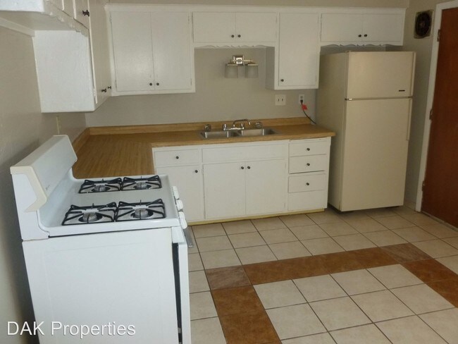 Building Photo - 7049 N Teutonia Ave