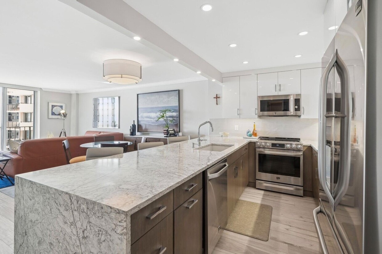 Foto principal - 1900 S Ocean Blvd