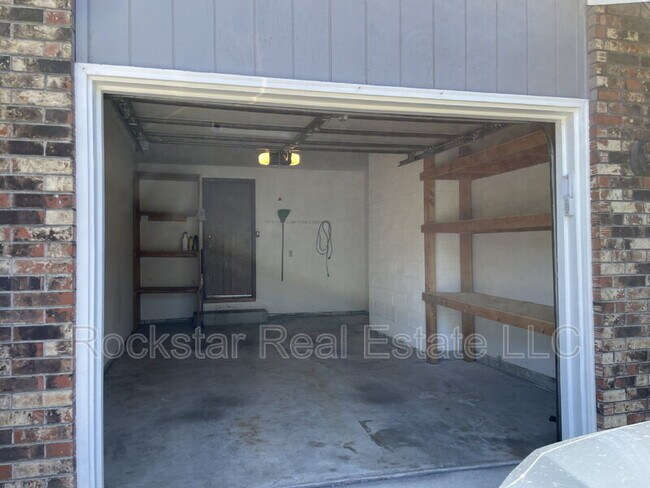Foto del edificio - 9514 N Howard St
