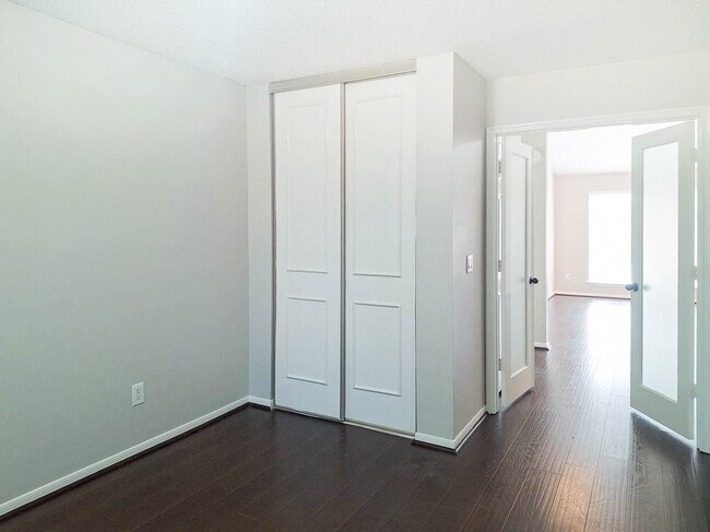 Foto del edificio - 175 Sylvan Forest Dr