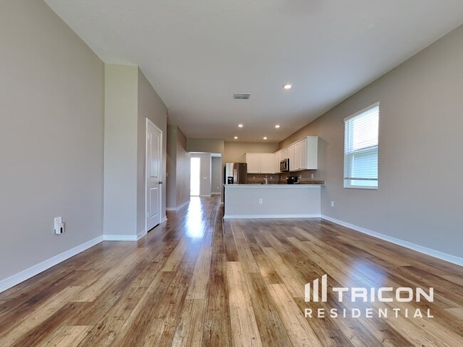 Foto del edificio - 6092 Dolostone Dr