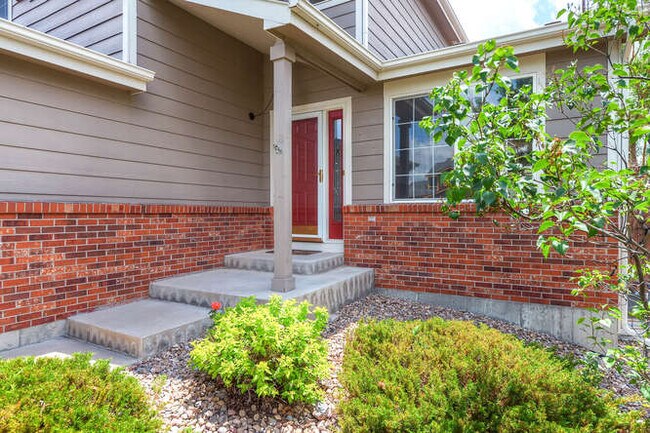 Foto del edificio - 21742 Whirlaway Avenue