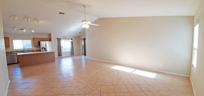 Foto del edificio - 14855 N 172nd Ln