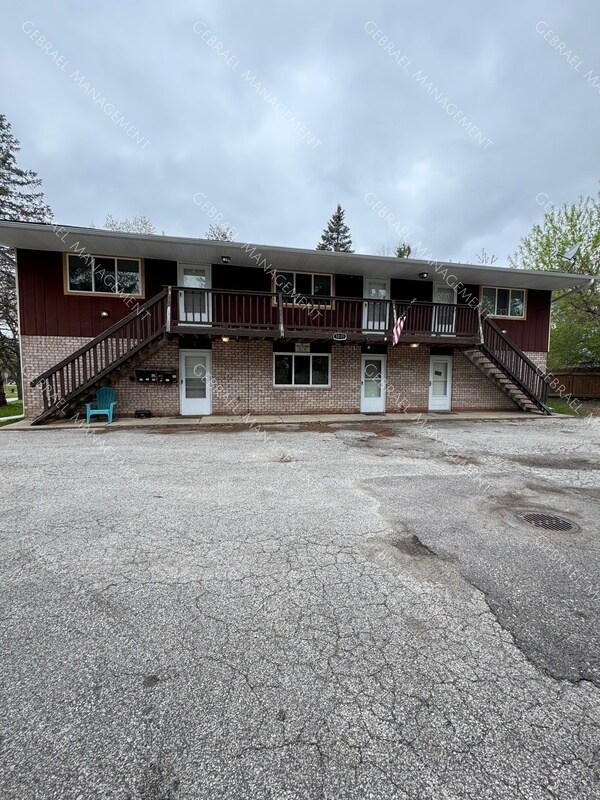 Primary Photo - 1011 Webber St