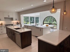 Building Photo - 6005 Neilwood Dr