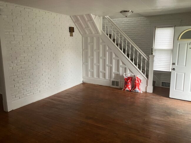 Foto del edificio - 1022 23rd St NW