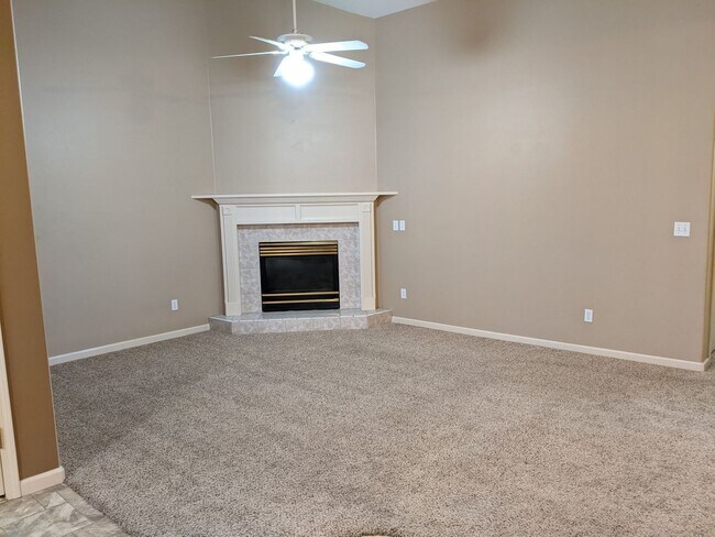 Foto del edificio - Great Location! 3-Bedroom, 2-Bath Single Story Home Move In Ready!