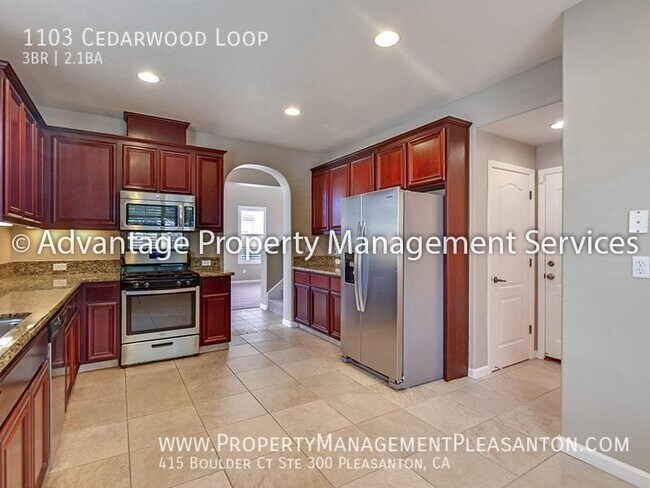 Foto del edificio - 1103 Cedarwood Loop