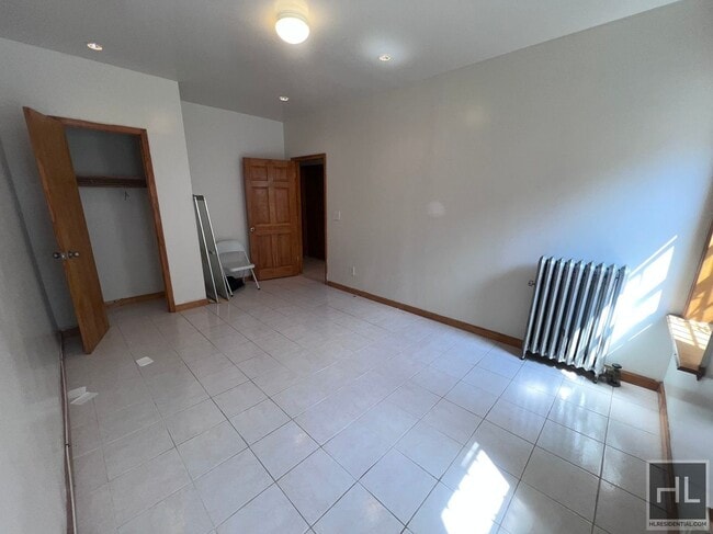 Building Photo - Spacious, Bright, 3 Bedroom Apt in Prospect Lefferts Gardens **Near Prospect Park