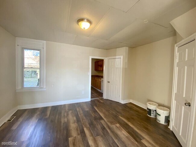 3 Br 1 Bath Townhome 5221 W Clarkson Ave Townhouse For Rent In Philadelphia Pa Apartments Com