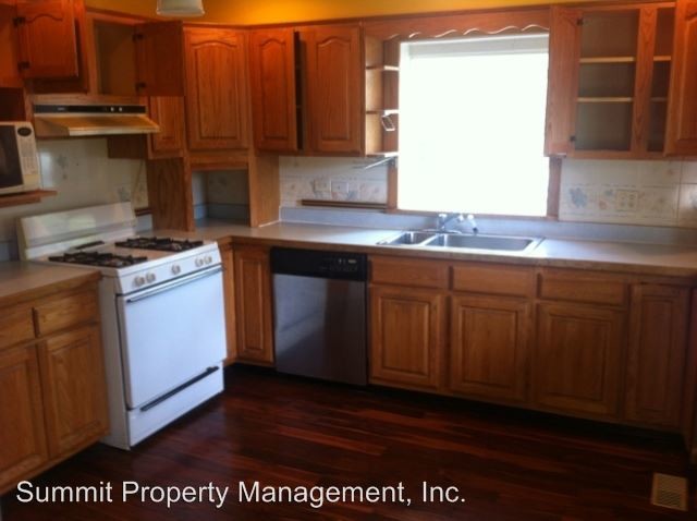 Building Photo - 4 br, 2 bath House - 1920 Burlington Avenue