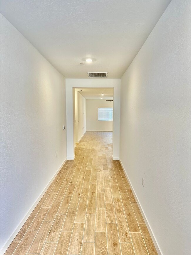 Building Photo - BRAND NEW 3/2 Lennar
