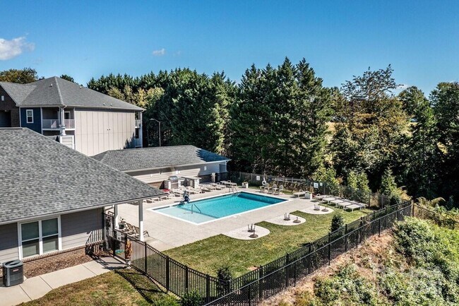 Foto del edificio - 2778 2nd St NE