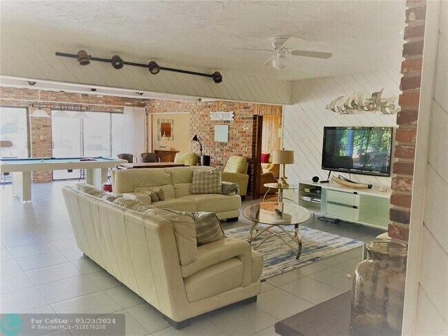 Foto del edificio - 1700 SE 12th Ct